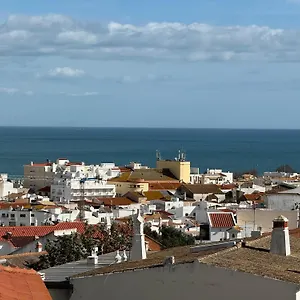apartment-with-a-city-and-ocean-view.hotelaalgarve.com/