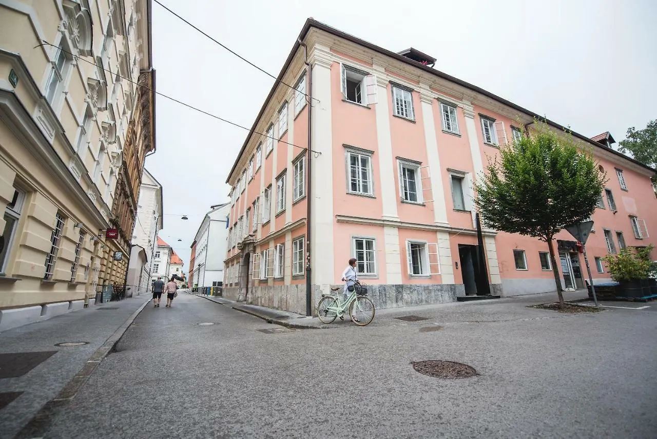 Feel Ljubljana Centre Apartment